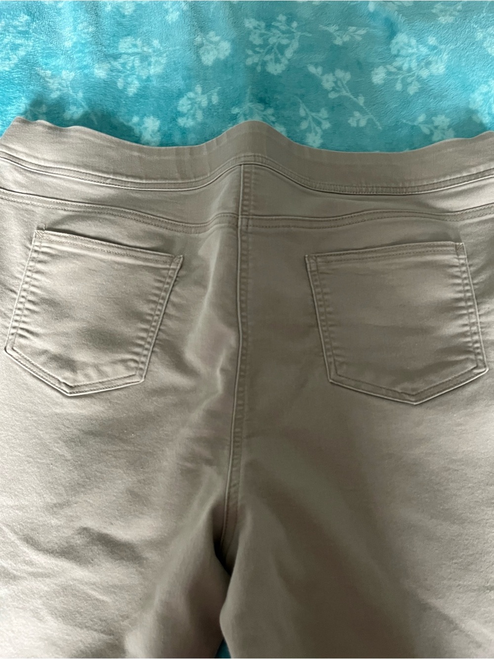 One World capris - Picture 5 of 5